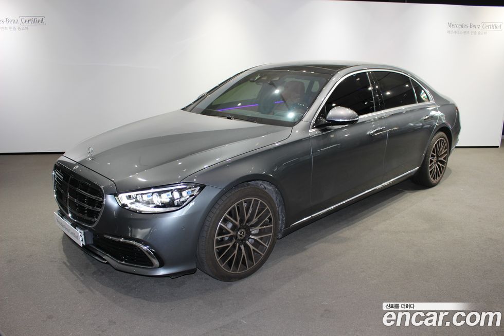 Mercedes-Benz S-Class 2025