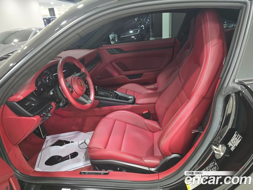 Porsche 911 2023