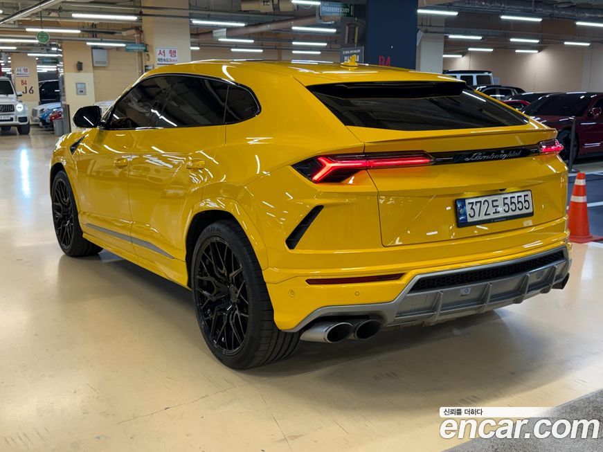 Lamborghini Urus 2020