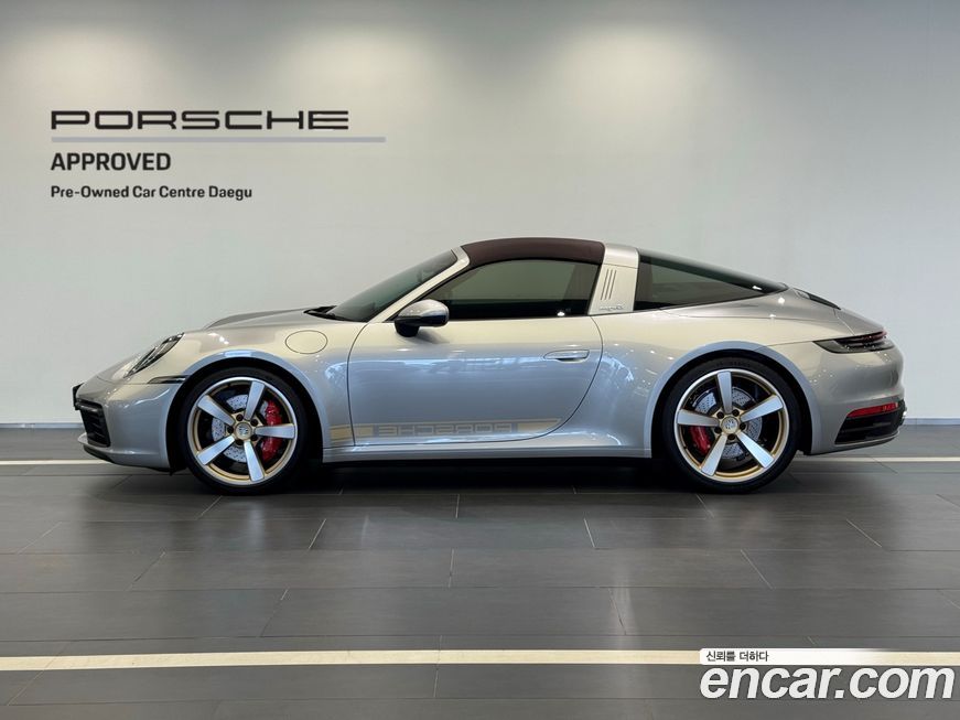 Porsche 911 2024