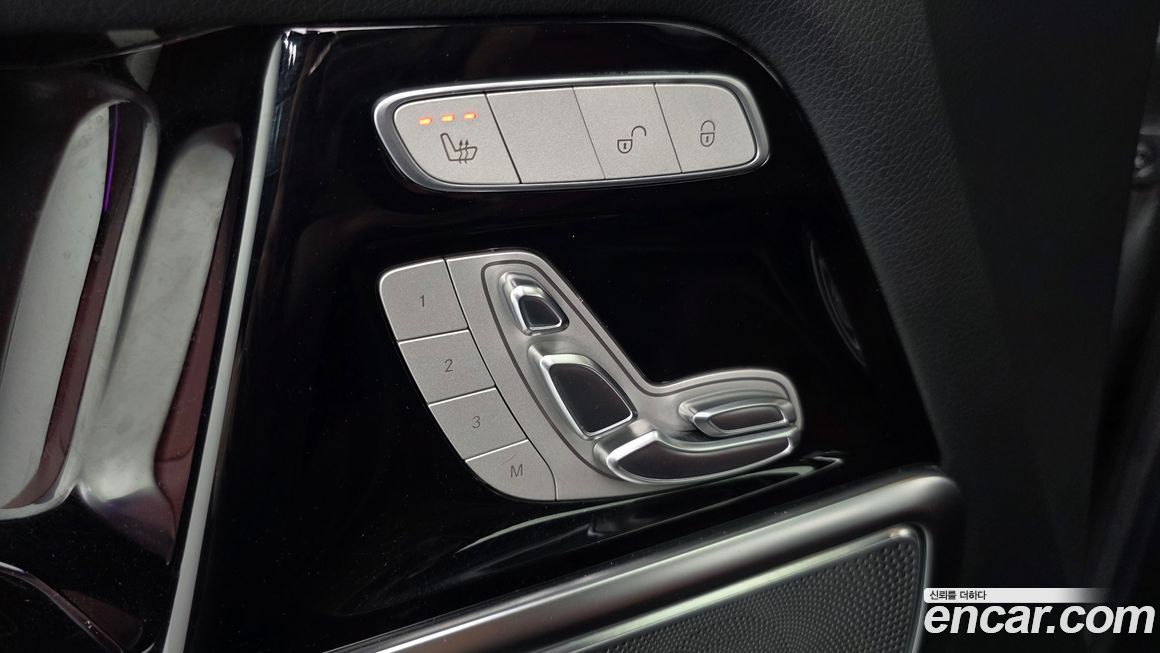 Mercedes-Benz G-Class 2019