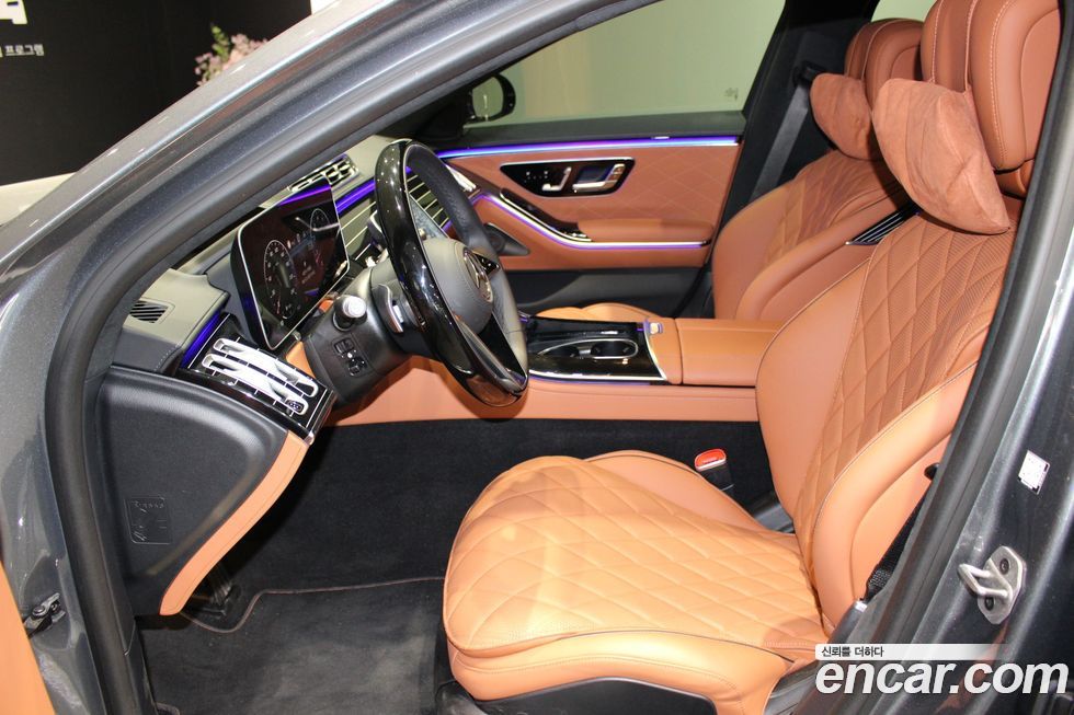 Mercedes-Benz S-Class 2025