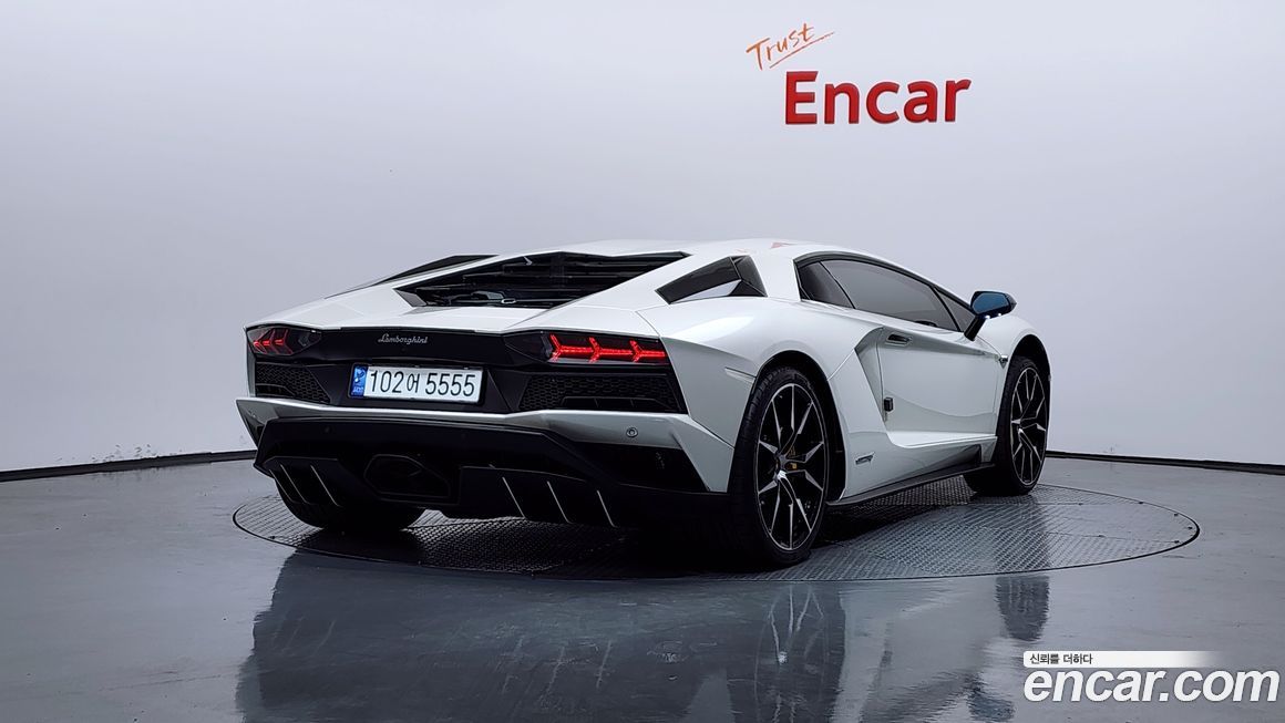 Lamborghini Aventador 2018
