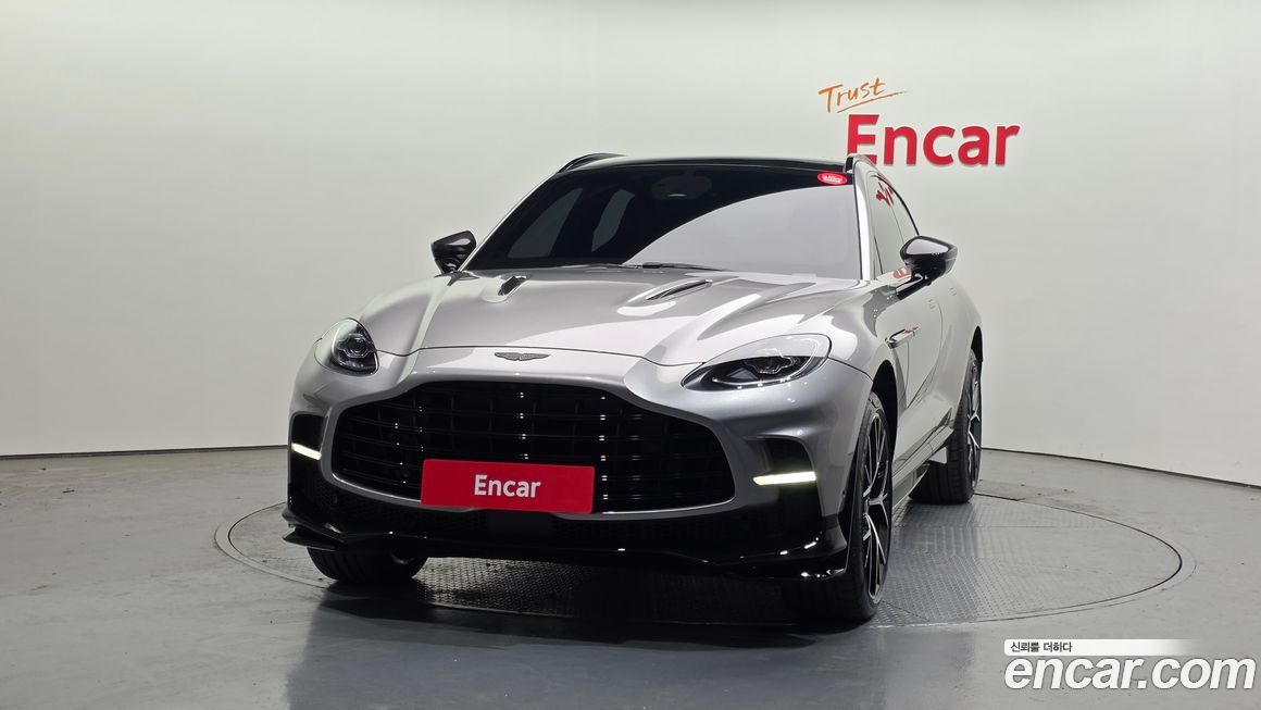 Astonmartin DBX 2025