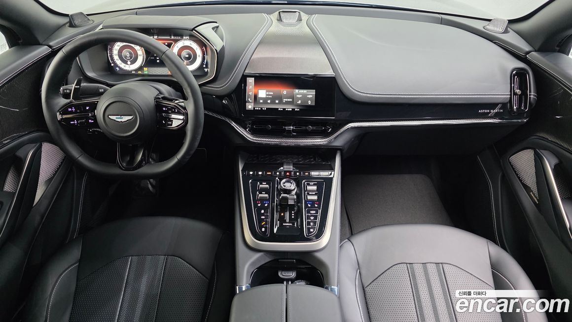 Astonmartin DBX 2025