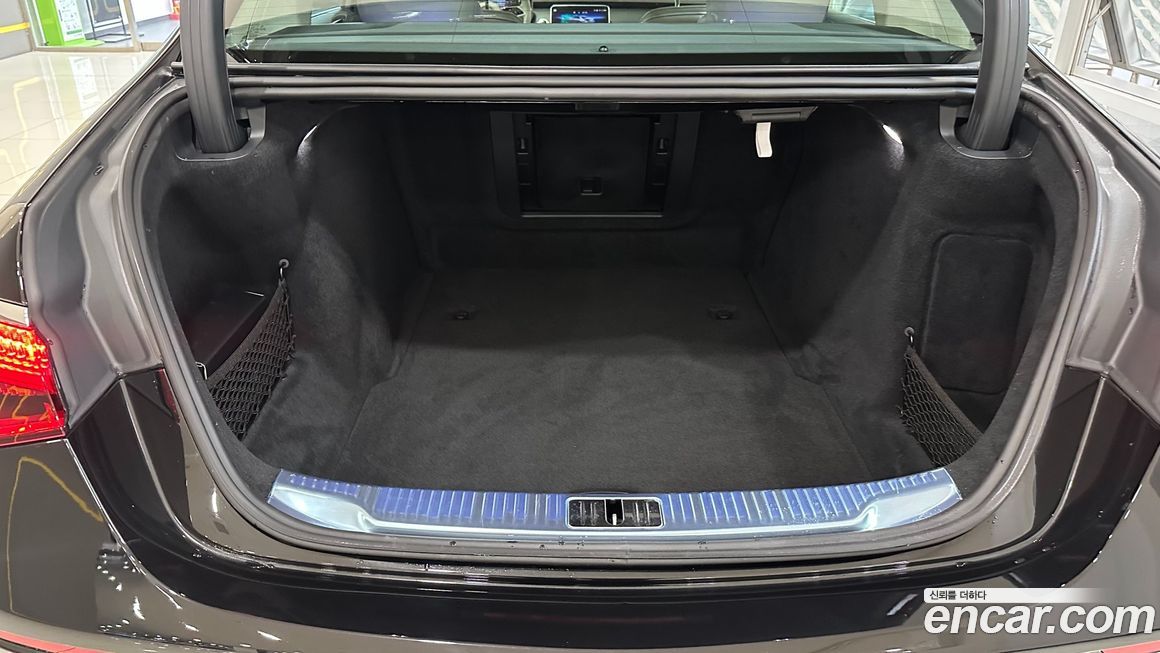 Mercedes-Benz S-Class 2026