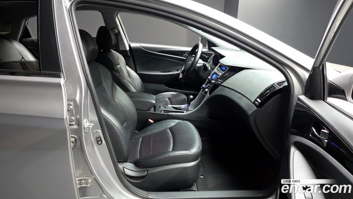 Hyundai Sonata 2010