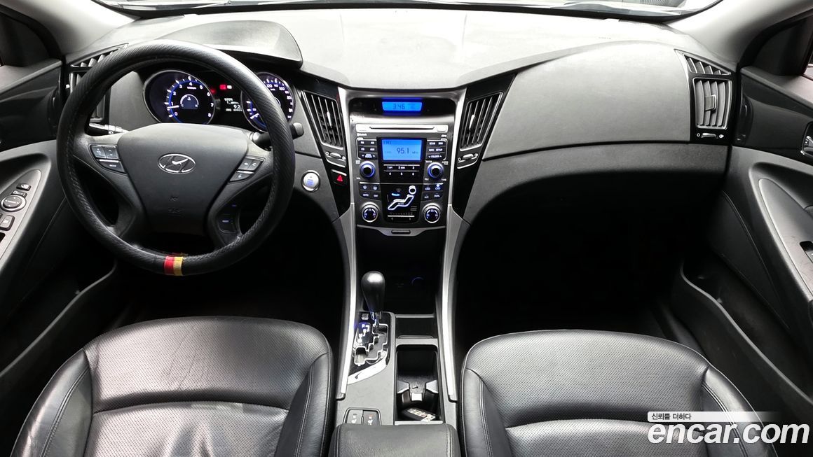 Hyundai Sonata 2010