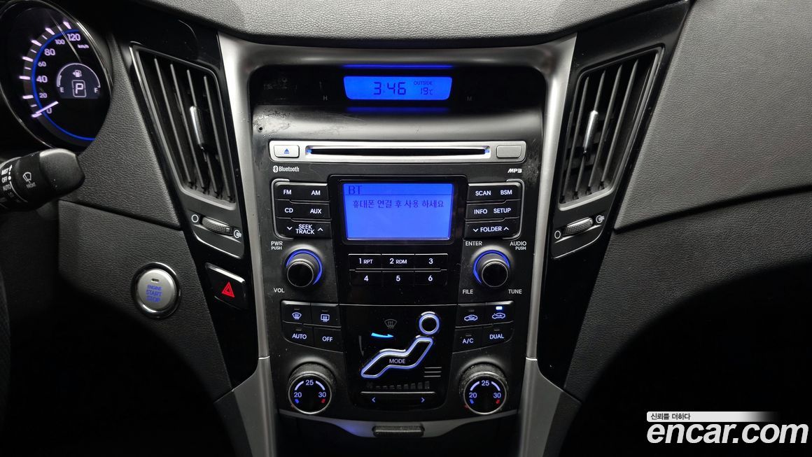 Hyundai Sonata 2010