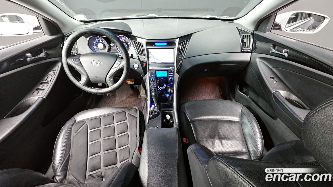 Hyundai Sonata 2010
