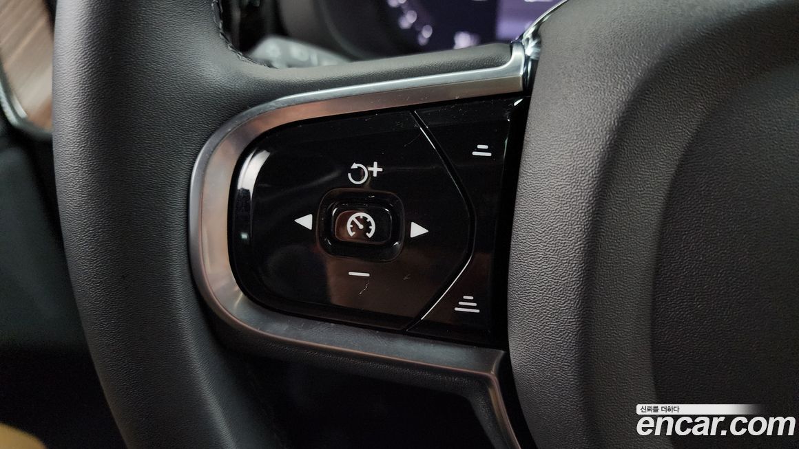 Volvo XC60 2024