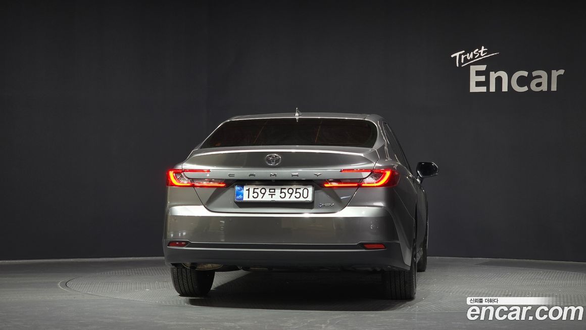 Toyota Camry 2025