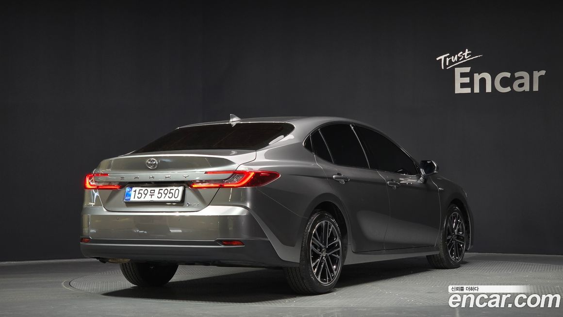 Toyota Camry 2025