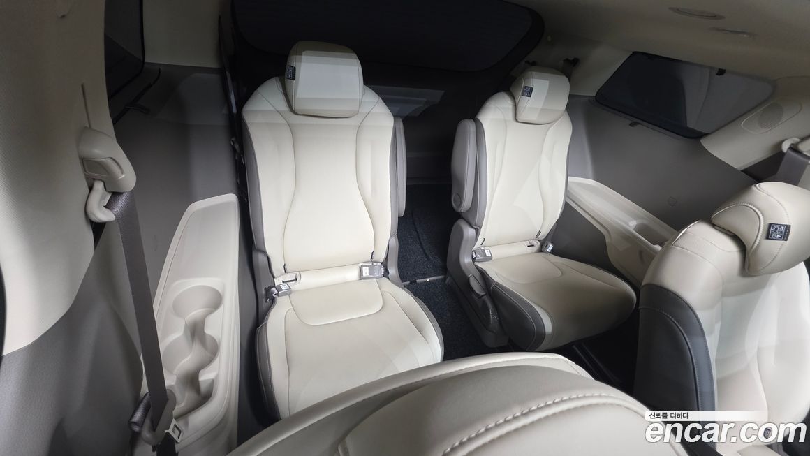 Kia Canival 2025