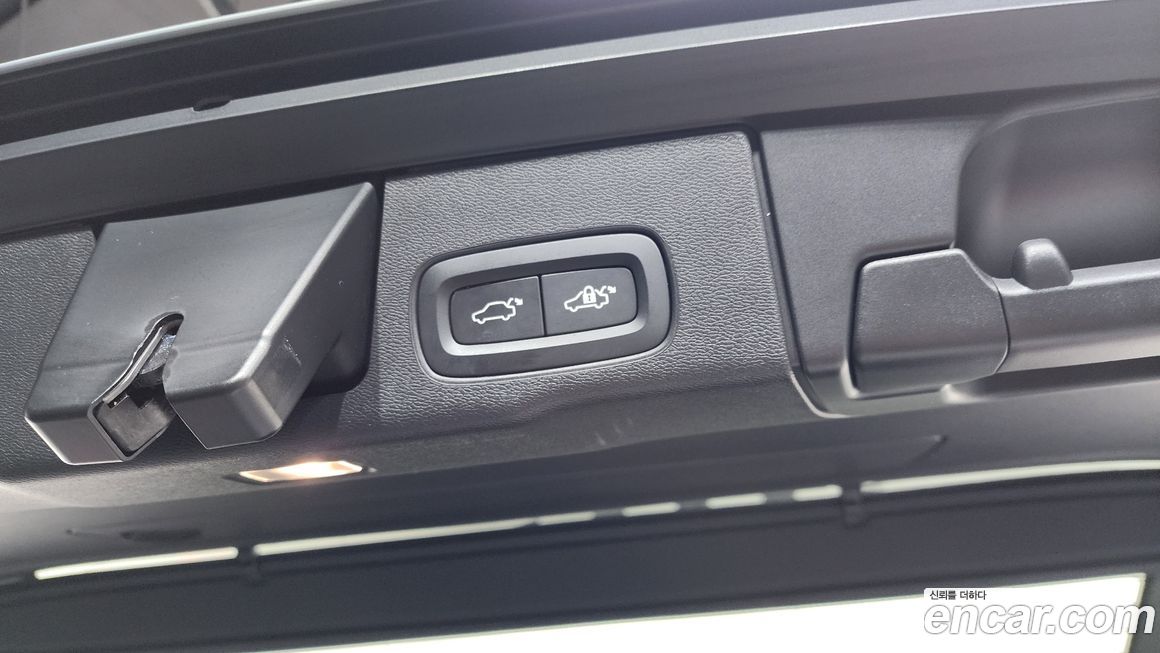 Volvo XC60 2024