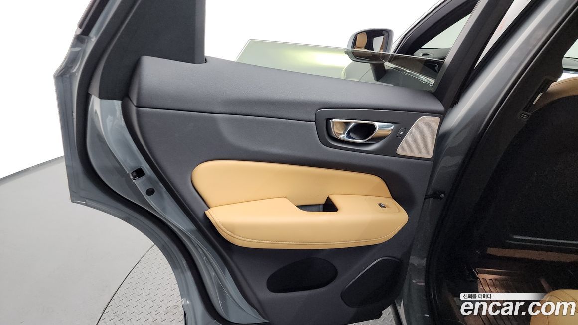 Volvo XC60 2024