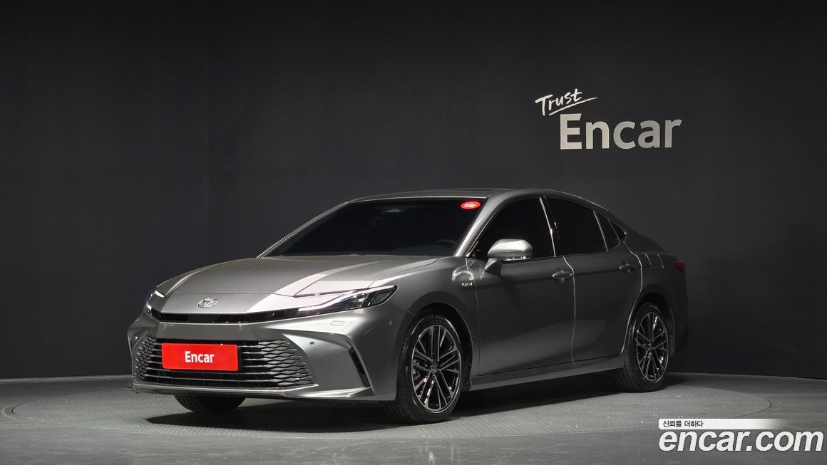 Toyota Camry 2025