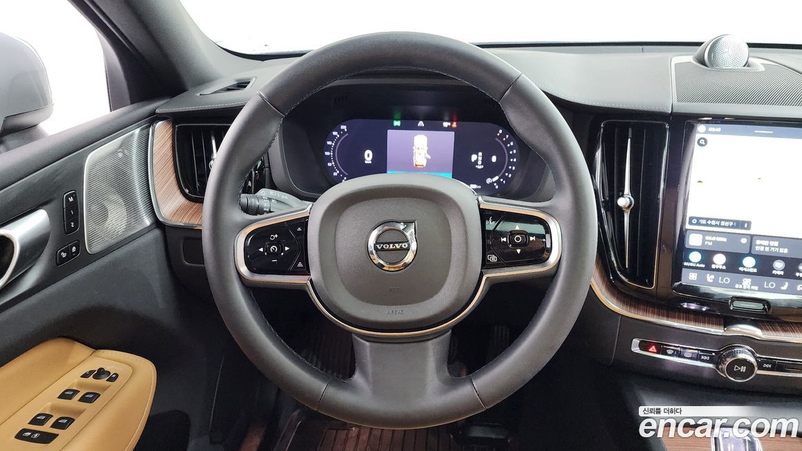 Volvo XC60 2024