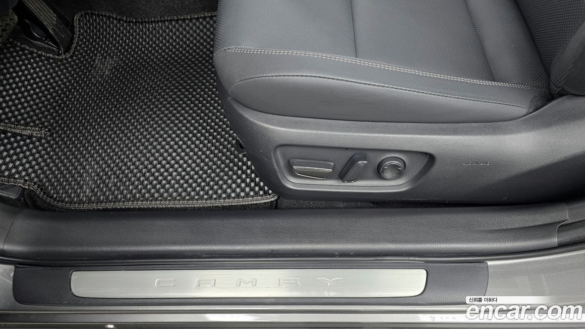 Toyota Camry 2025