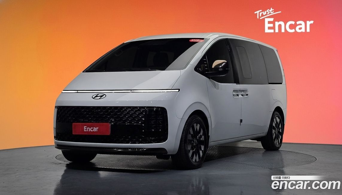 Hyundai Staria 2025