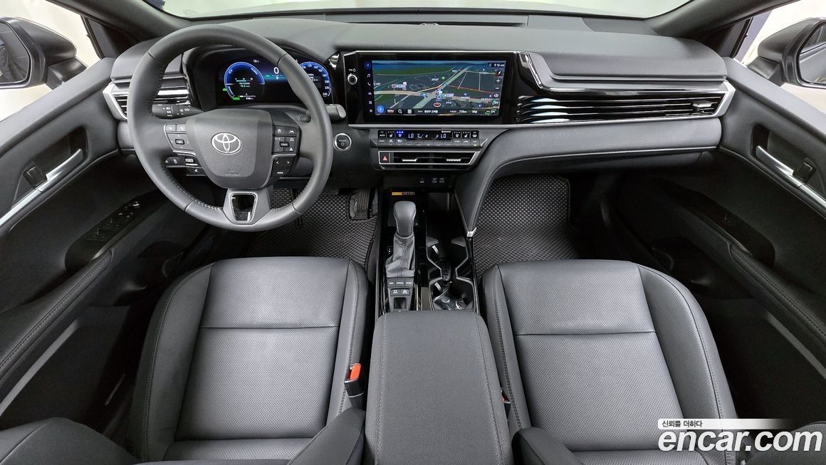 Toyota Camry 2025
