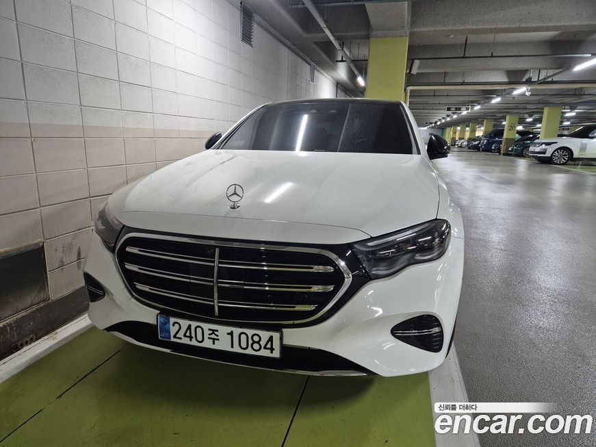 Mercedes-Benz E-Class 2024