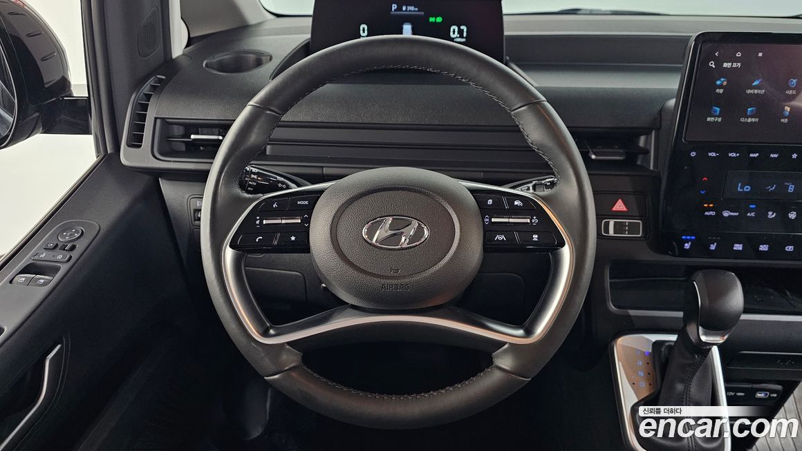 Hyundai Staria 2023