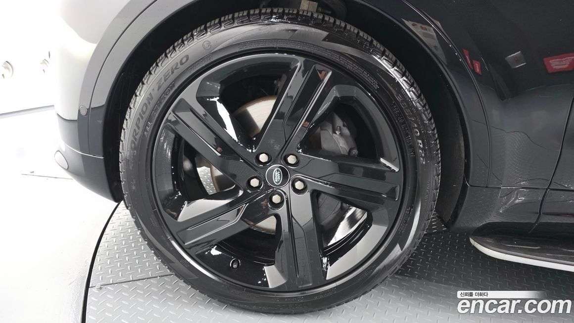 Land Rover Discovery 2024