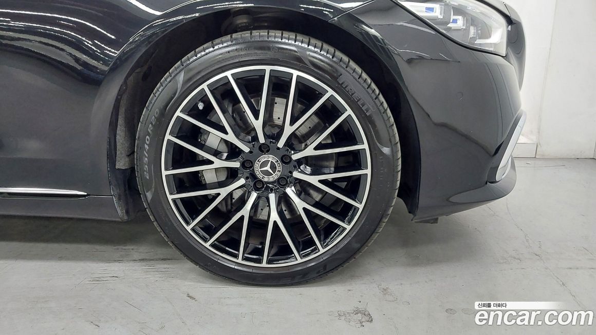 Mercedes-Benz S-Class 2026