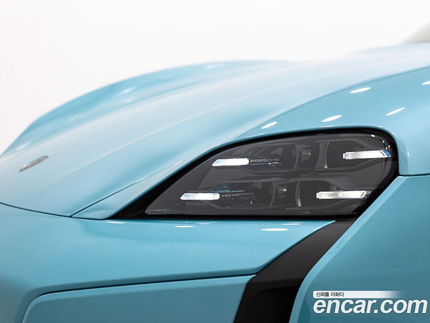 Porsche Taycan 2025