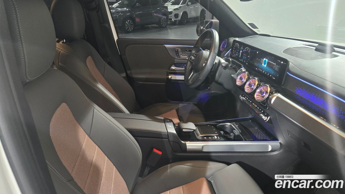 Mercedes-Benz EQB 2024