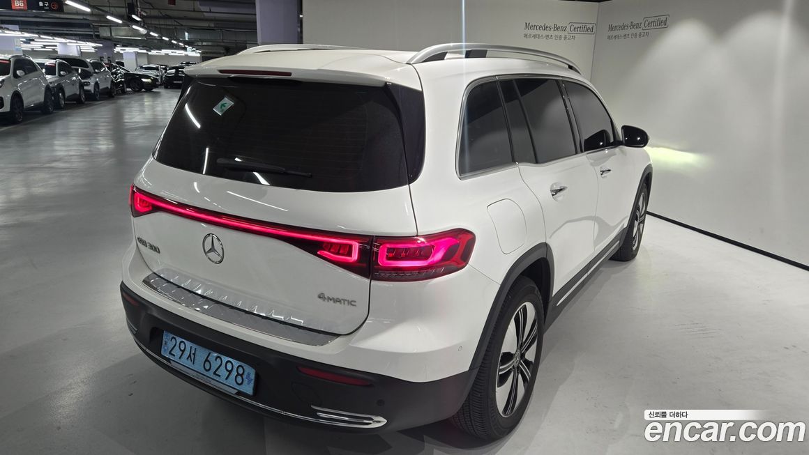 Mercedes-Benz EQB 2024