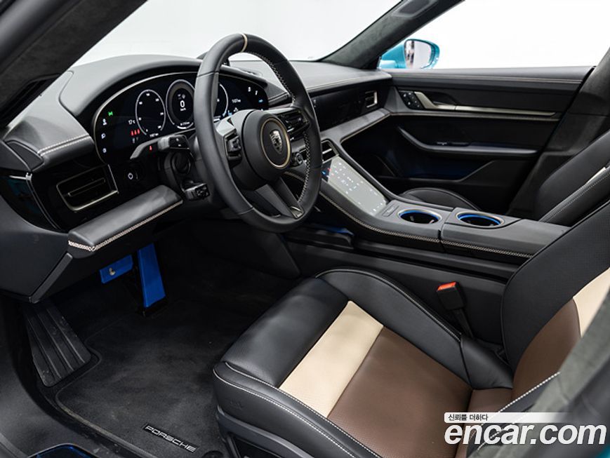 Porsche Taycan 2025