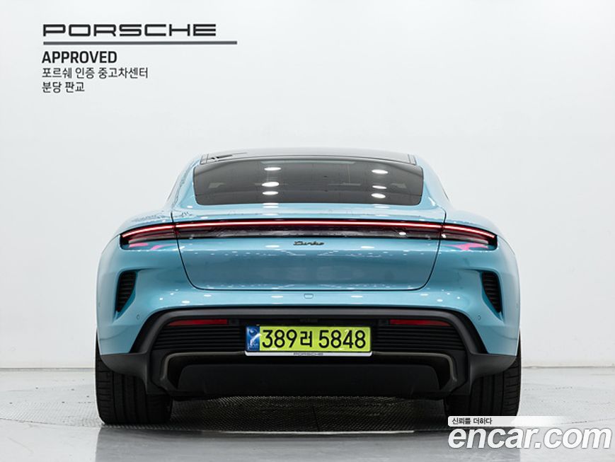 Porsche Taycan 2025