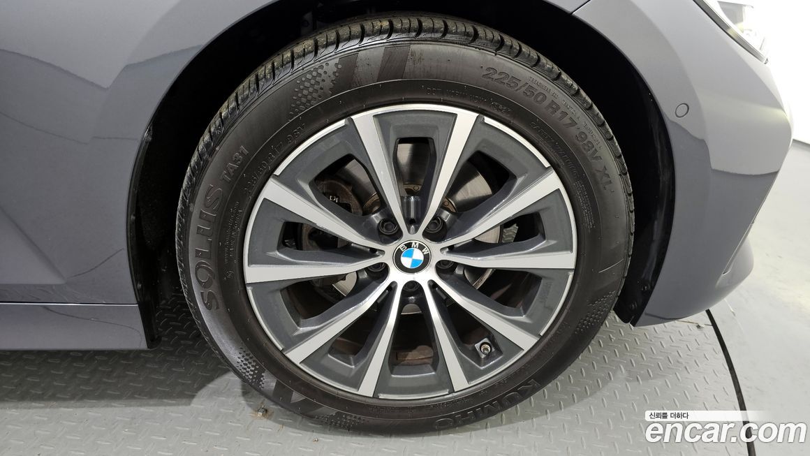 BMW 3-Series 2019