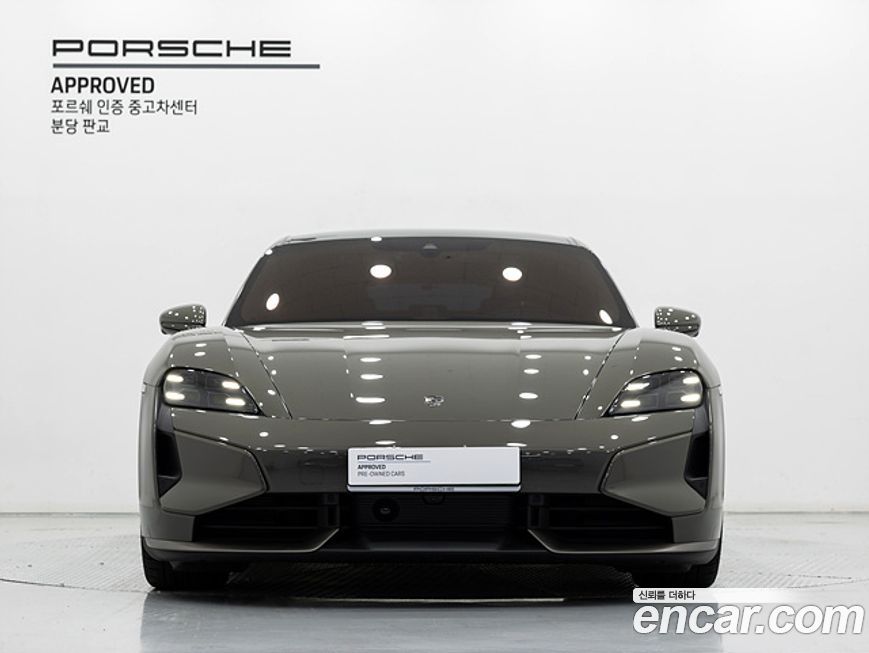 Porsche Taycan 2025