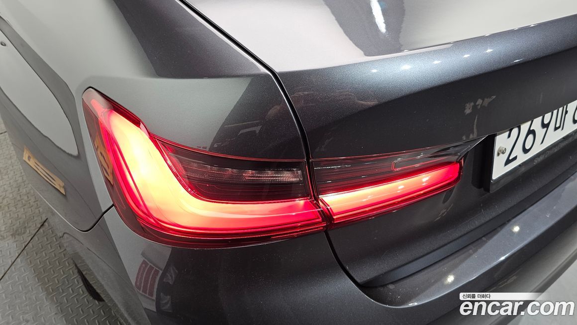 BMW 3-Series 2019