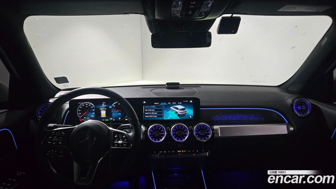 Mercedes-Benz EQB 2024