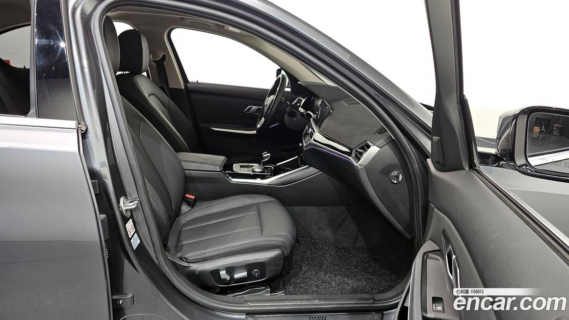 BMW 3-Series 2019