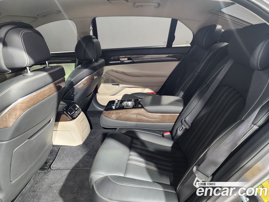 Genesis G90 2021