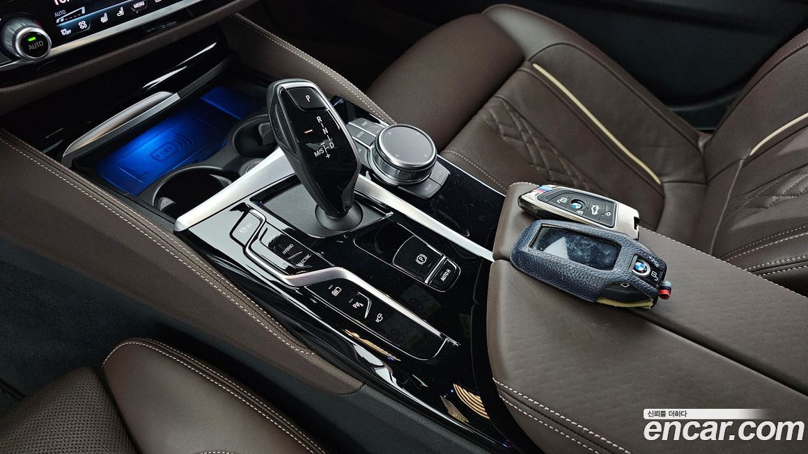 BMW 5-Series 2023