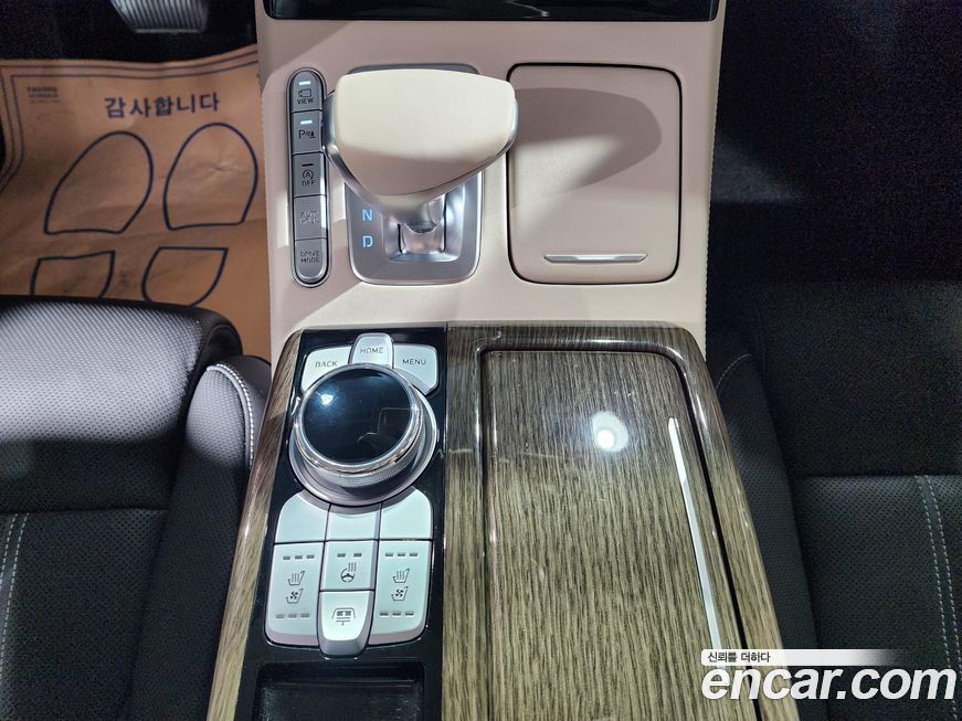 Genesis G90 2021