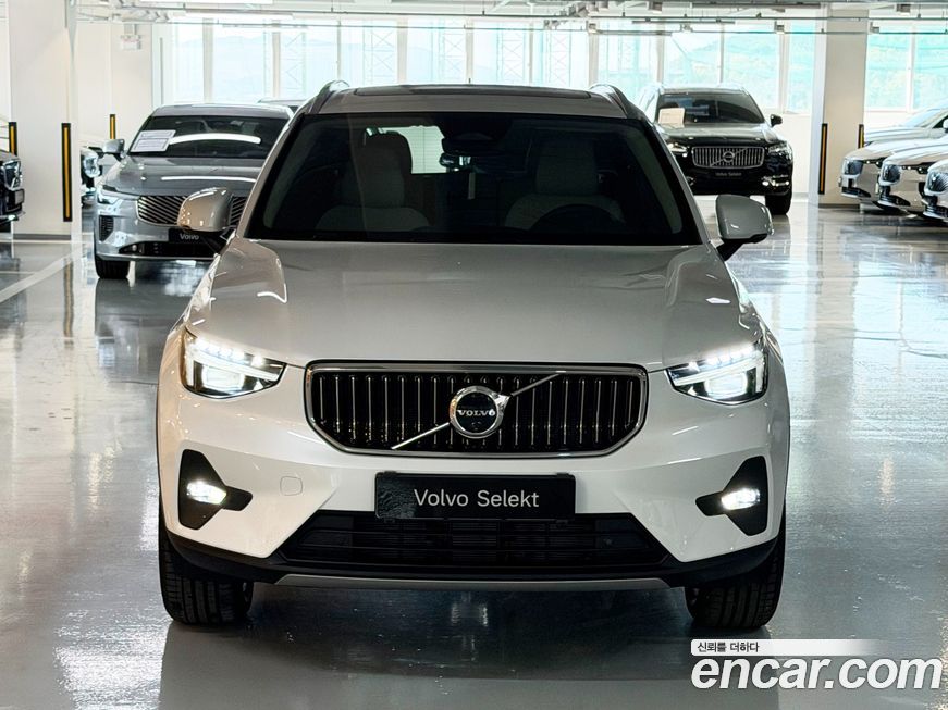 Volvo XC40 2026