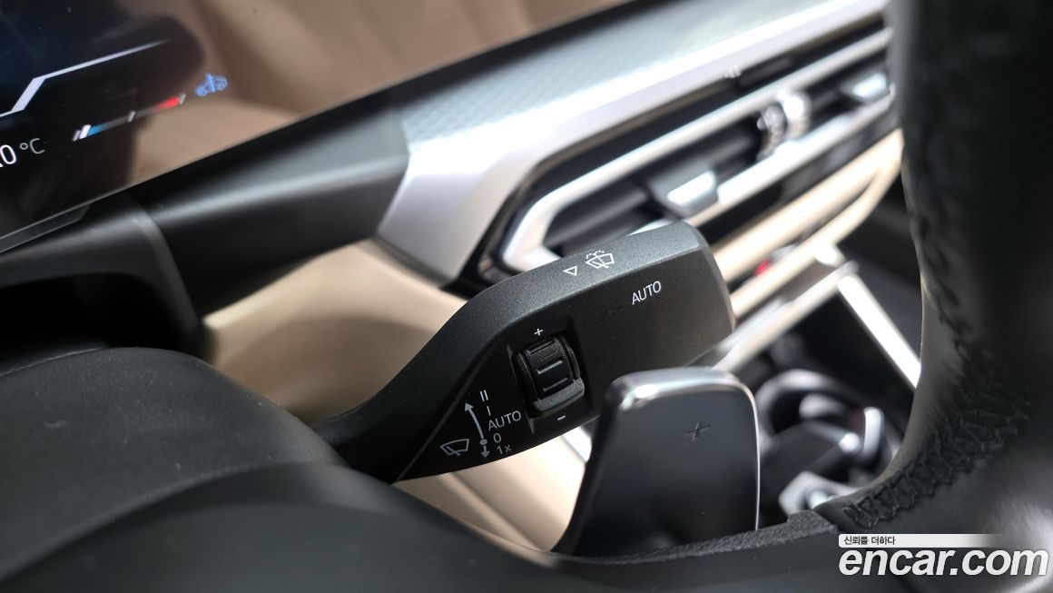 BMW 3-Series 2023