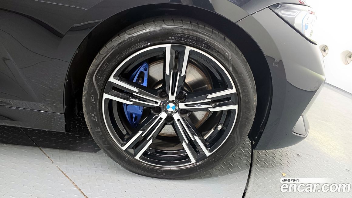 BMW 3-Series 2023