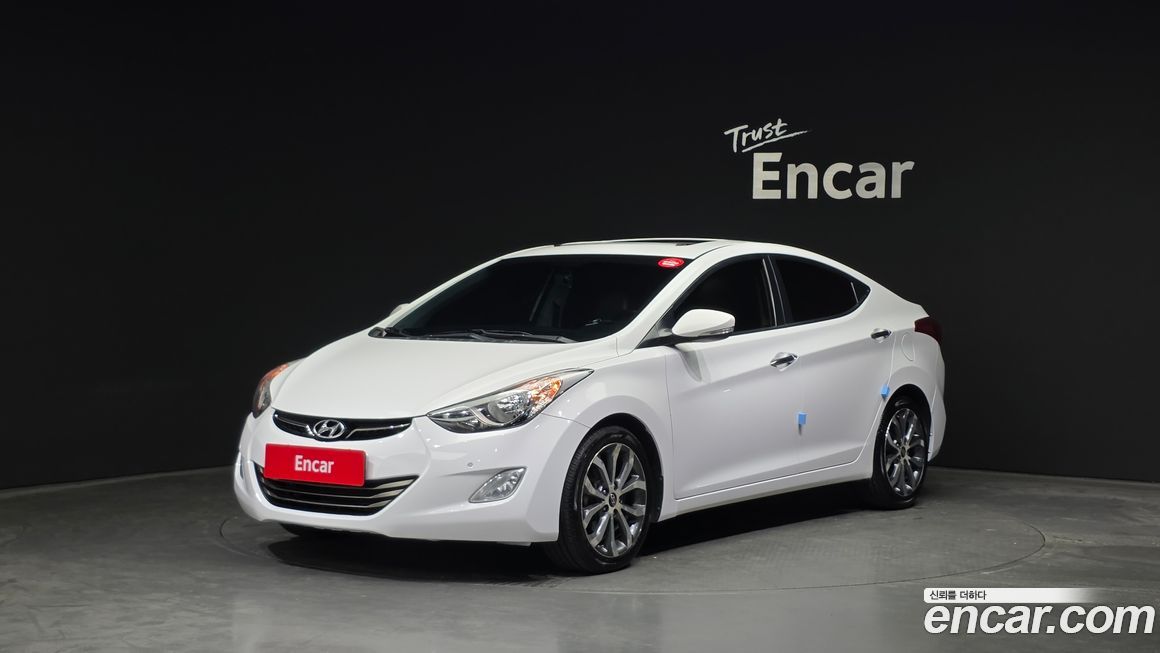 Hyundai AVANTE 2013
