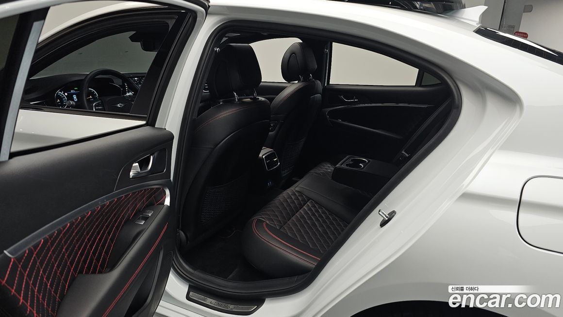 Genesis G70 2025