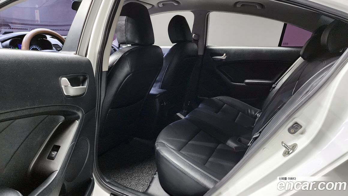 Kia K3 2015