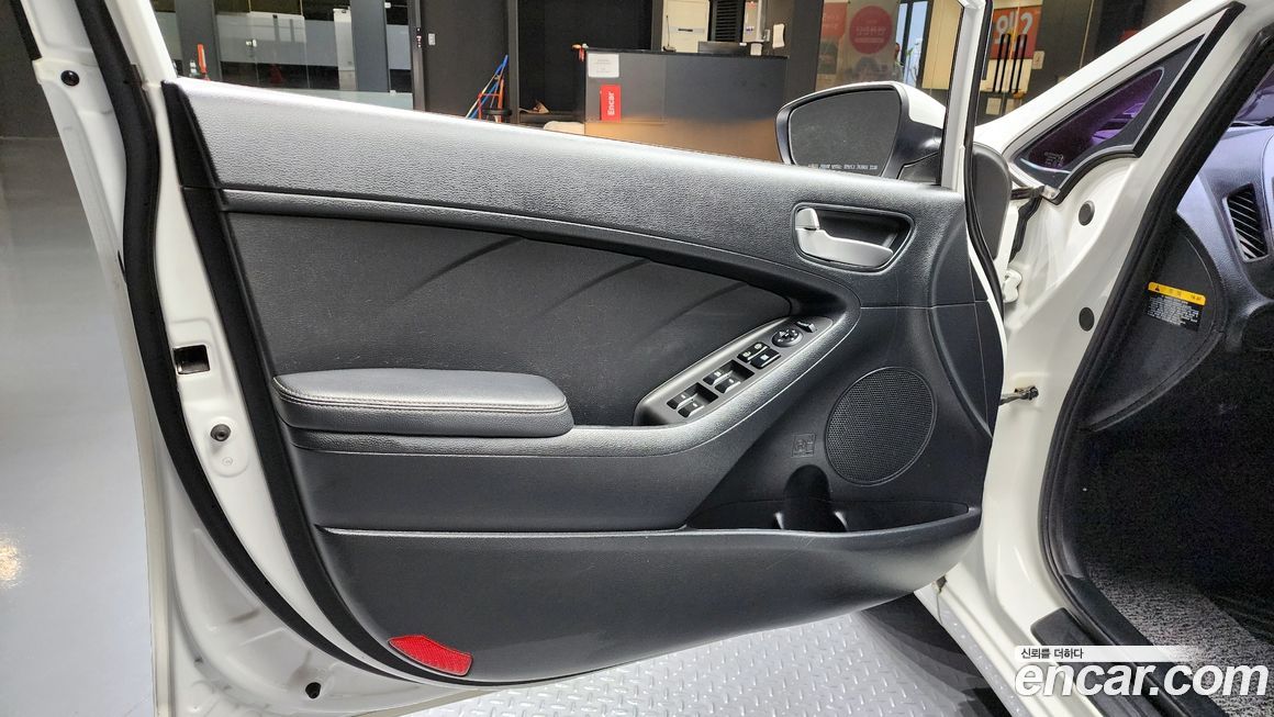 Kia K3 2015