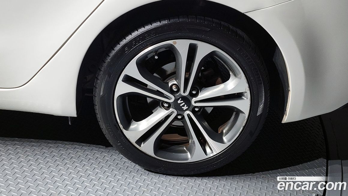 Kia K3 2015